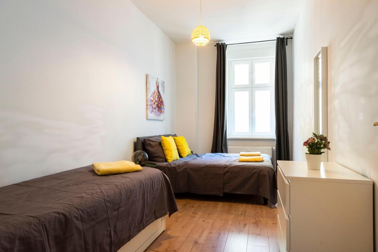 Freshly Renovated 2Br&Lr+Walk-In Rainshower Apartment Berlin Exterior photo